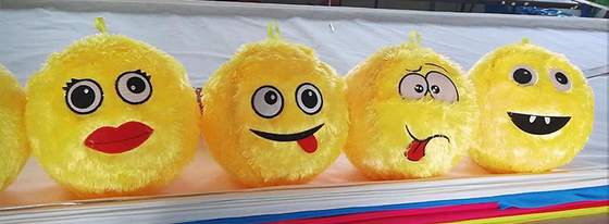 Bolas de rosto infláveis de 6&quot; Diâmetro 20' Bolas Emoji Fluffy para Crianças