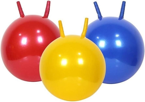 Divertimento ao ar livre Essential Unisex Jumping Ball com Cover Fluffy Plush e Rainbow Design