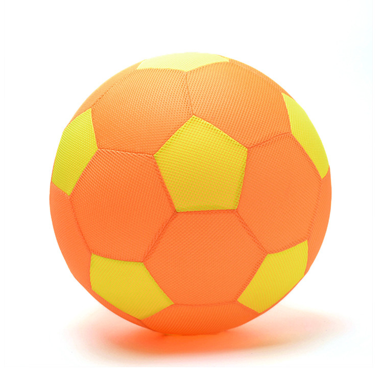 Bola de brinquedo de tecido macio colorido para crianças Futebol de tecido de malha OEM ODM